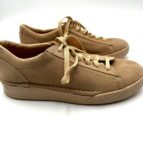 CLARKS | Women's 9.5 Craft Cup Walk Beige Sand Suede Sneakers Trainers Shoes - Picture 1 of 9